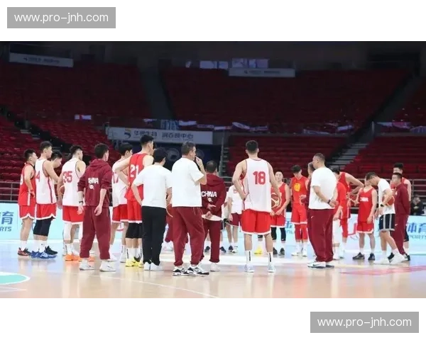 阵容CBA：打造你的冠军首发阵容，点燃赛场热情