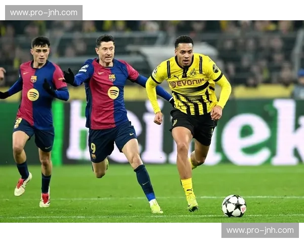 绿茵霸主的铁血洗礼与草根雄狮的逆袭狂想——帕梅拉斯VS维多利亚：一场关于信仰与热血的桑巴较量